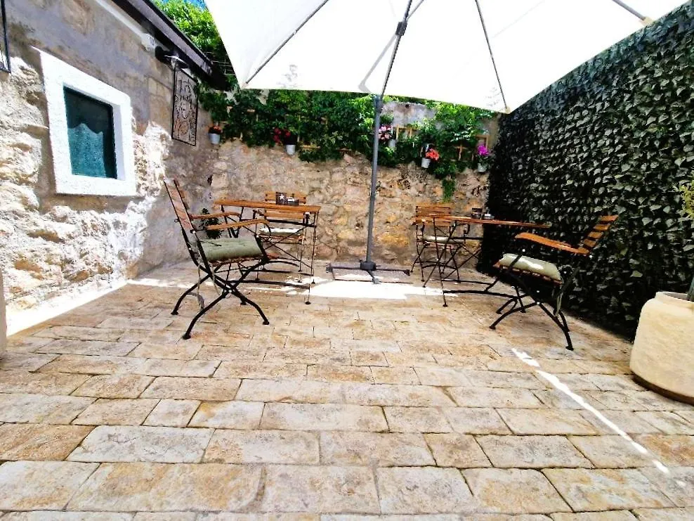 *** Pensjonat Old Town & Ela Place Split Chorwacja