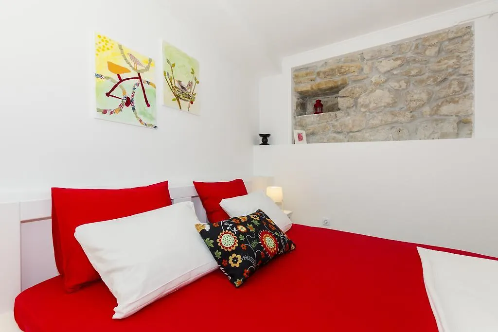 Guest house Old Town & Ela Place Split